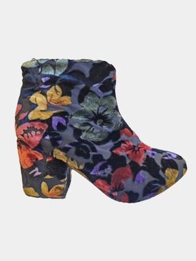 Cloudwalkers By Avenue Multi-Color Floral Velvet Ankle Boots Size 8.5